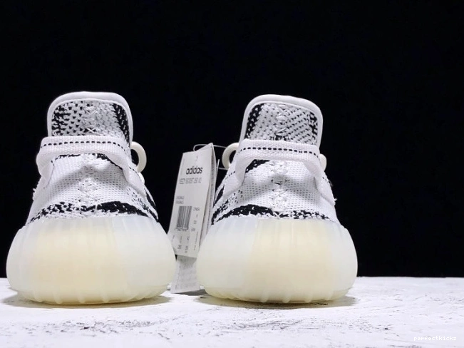 350 White Adidas Yeezy V2 CP9654 Black Zebra Boost 0805
